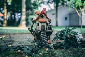 Woodland Birdhouse